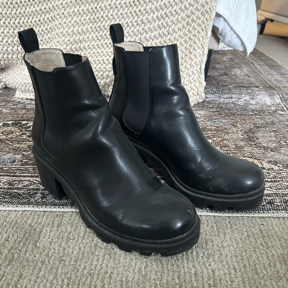 Steve Madden Black Leather Ankle Boots